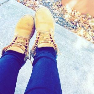 Meet your Posher, Lucy